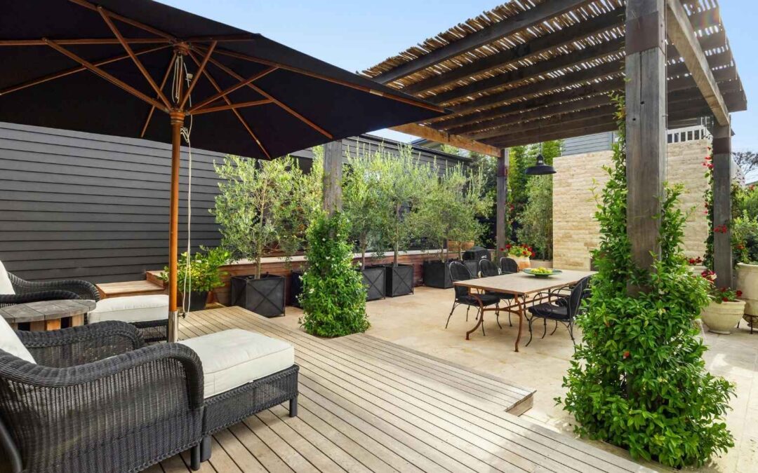 Decking and Timber Structures in Tascott: Outdoor Living That Works With Nature